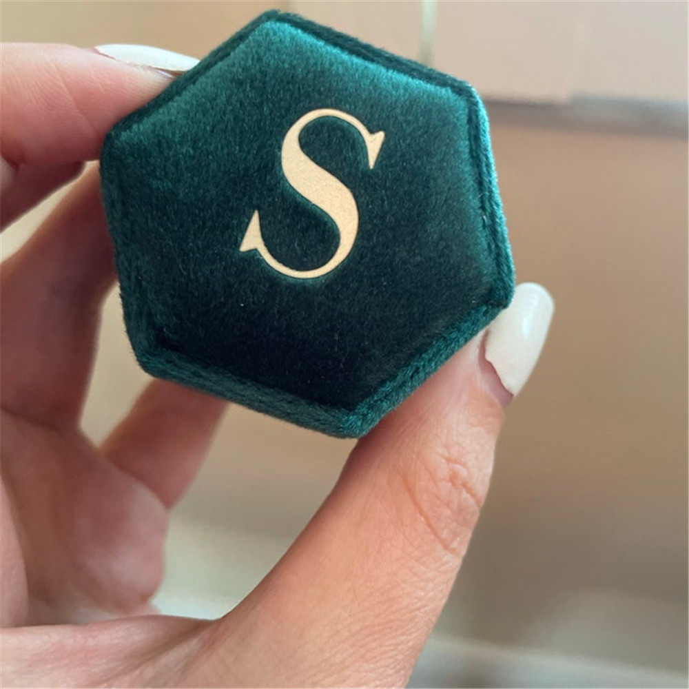 Green Hexagon Velvet Ring Box  - Monogram Custom Case 评论和价格